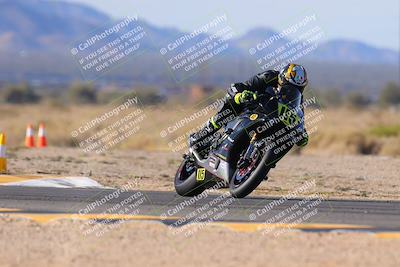 media/Dec-17-2023-CVMA (Sun) [[bf0c04832d]]/Race 2 Amateur Supersport Open/